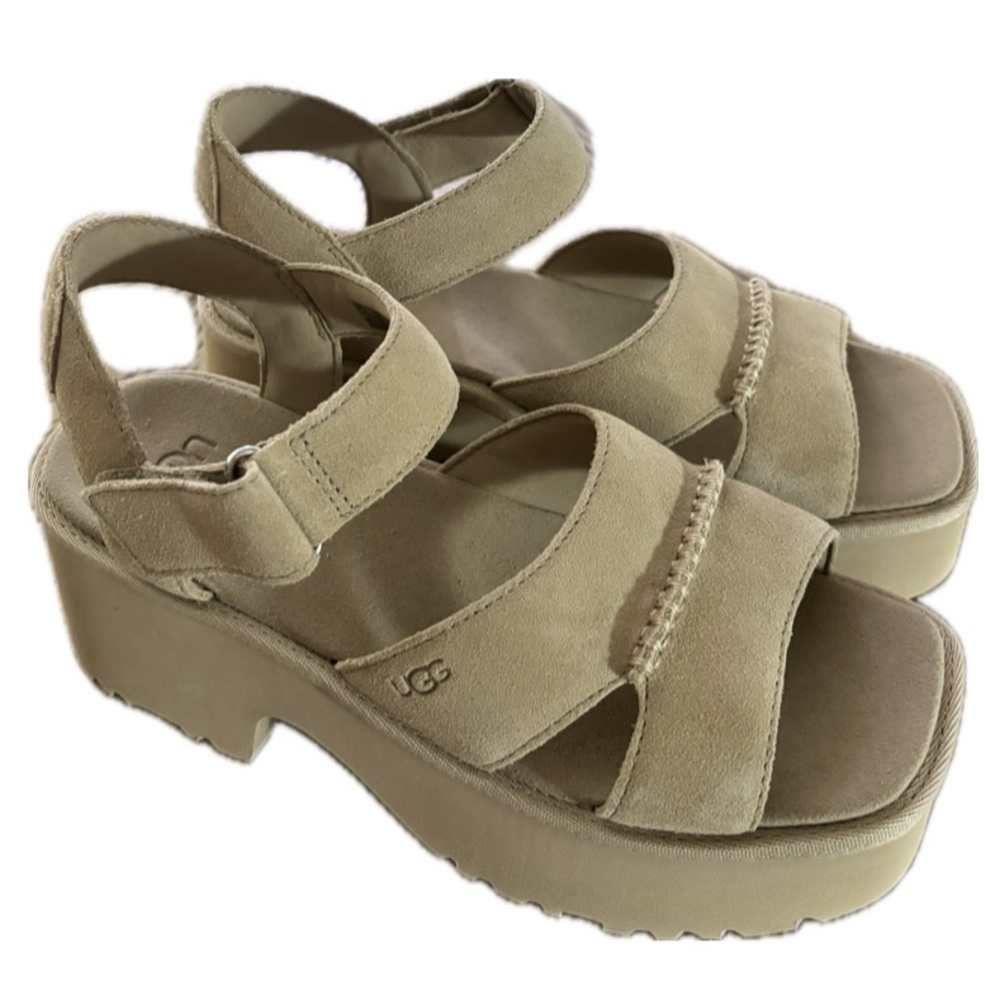 (SOLD) UGG WOMEN 8 NEW HEIGHTS PLATFORM SANDAL IN MUSTARD SEED NWOB CUSHIONED - Picture 2 of 10